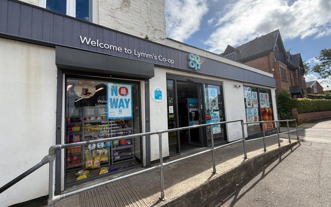 17 Booths Hill Road, Lymm